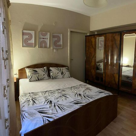 City Center Apartment Durrës Buitenkant foto